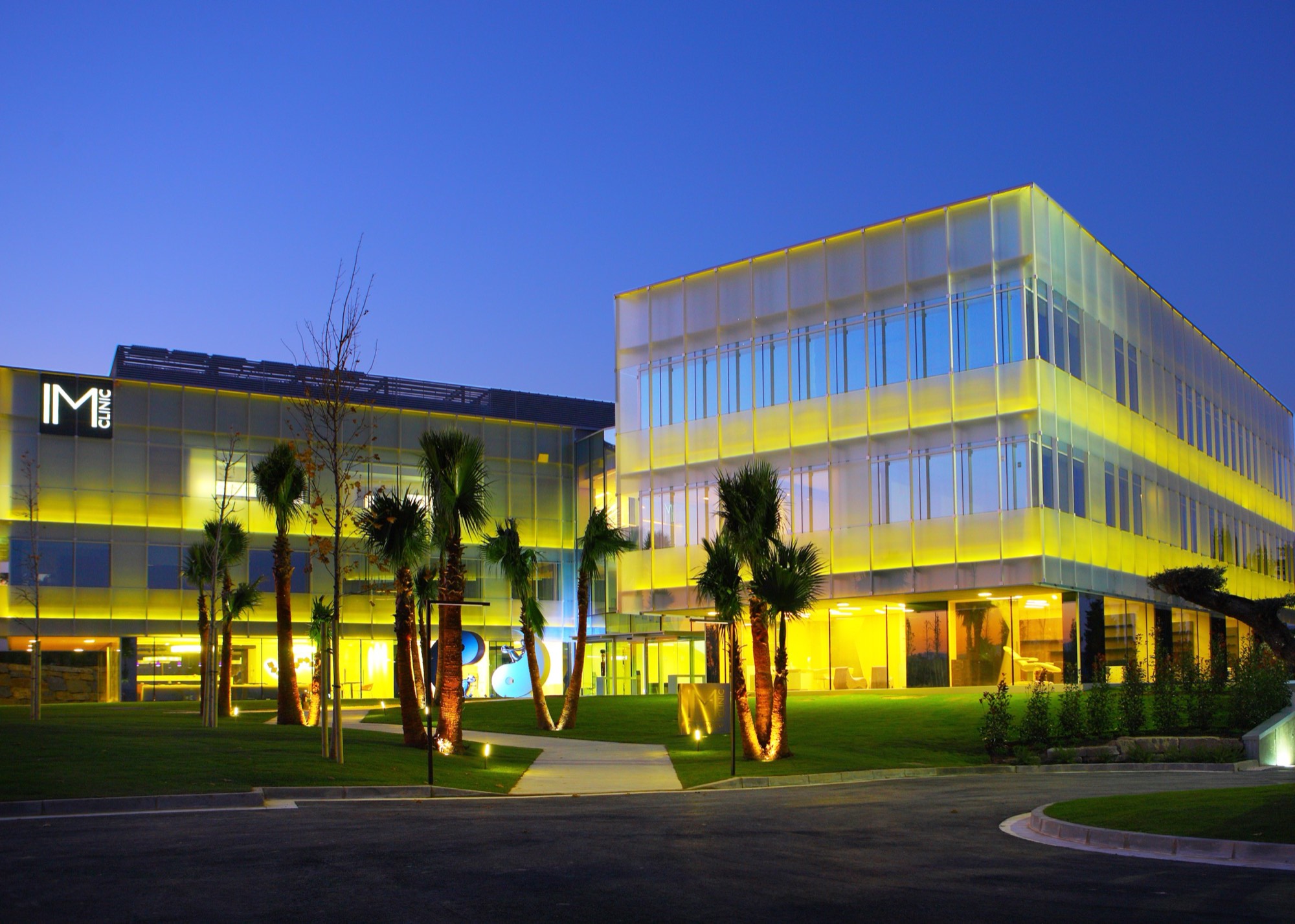 IM Clinic by night